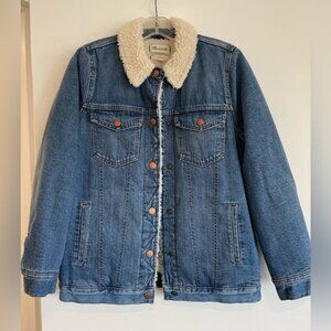 Madewell denim Sherpa lined boyfriend jacket, size XS (oversized).